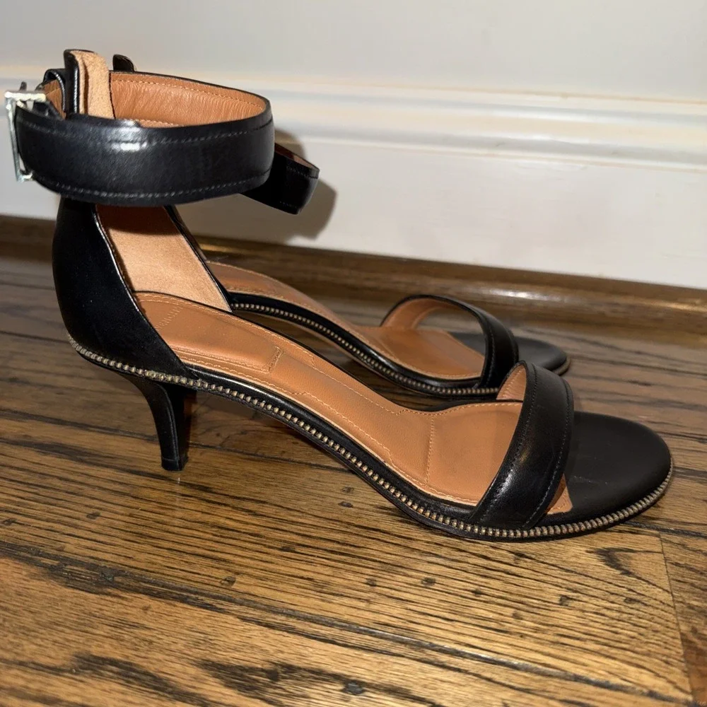 GIVENCHY‎ Black Strappy Leather, Kitten Heels, Ankle Strap Sandals